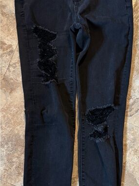American Eagle Outfitters Black Ripped Skinny Jeans size 10